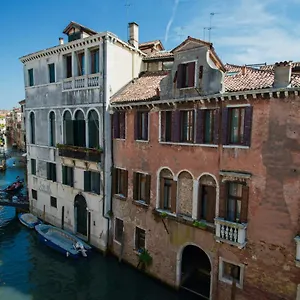 Appartement Ca Zulian Amazing Canal View, Venise